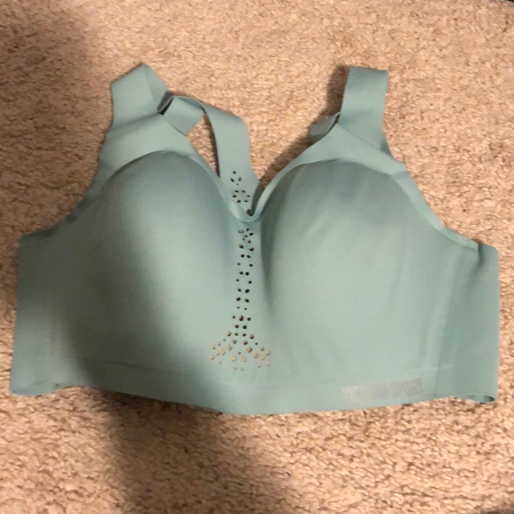 Victoria max Victoria secret sports bra 36D